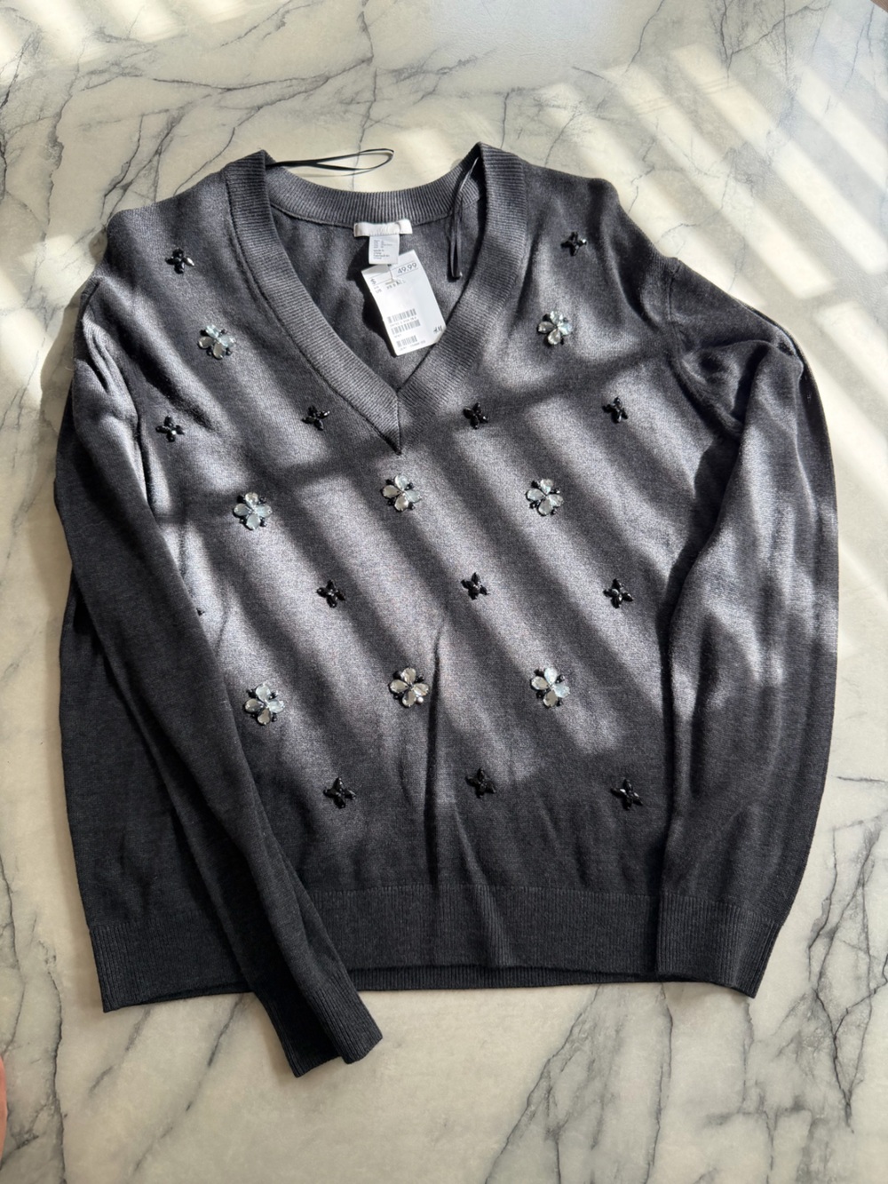 Brand New H&M Women’s Embellished V-Neck Sweater - Black, SZ M